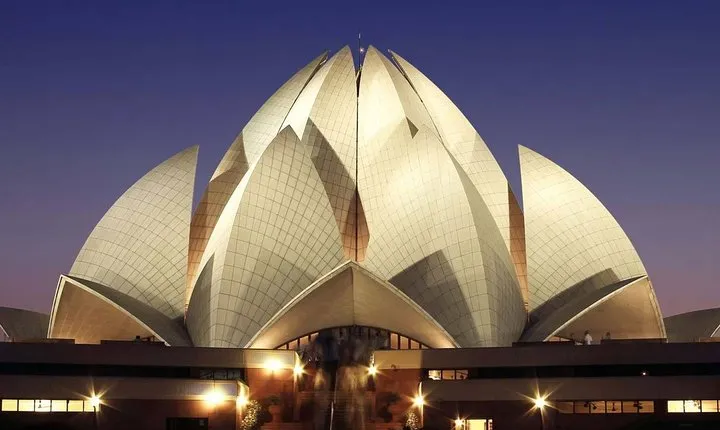 Private Whole Day Old & New Delhi City Tour With Assistant By Car