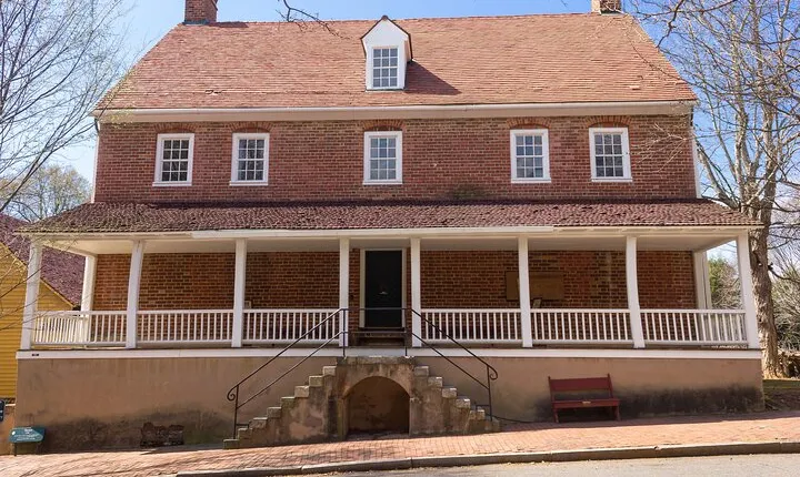 Old Salem's Ghost Self Guided Outside Walking Tour