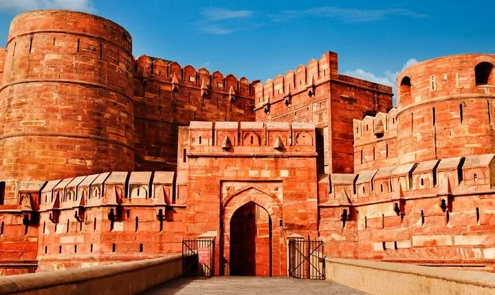 Explore Agra from Delhi by Car