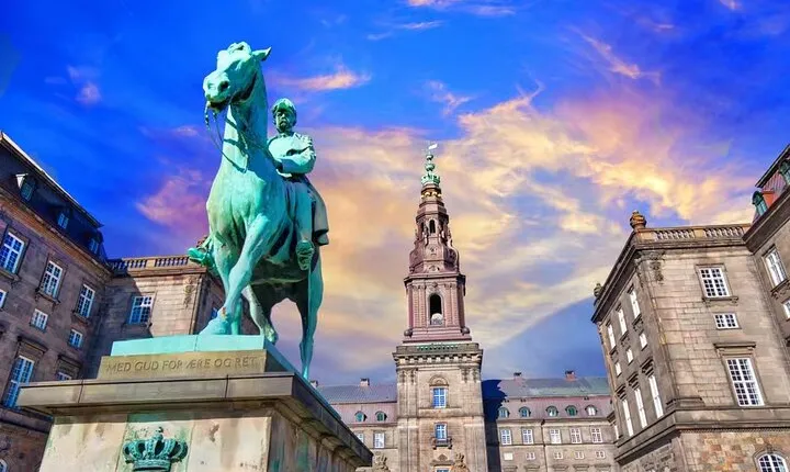 Fascinating Royal Castles in Copenhagen - Private Walking Tour