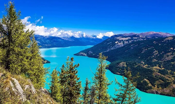 Private 5-Day Tour to Kanas Lake from Urumqi