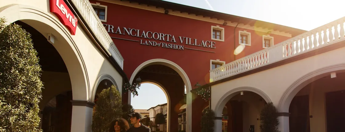 Franciacorta Village Gift Card with discount card, aperitif or breakfast