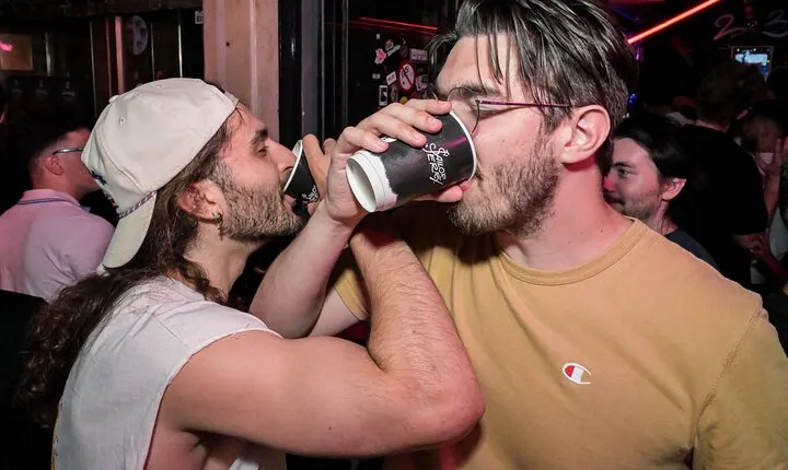 Saturday Night Pub Crawl for Professionals in Athens, Greece