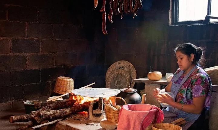 San Juan Chamula and Zinacatan from San Cristobal English Guide