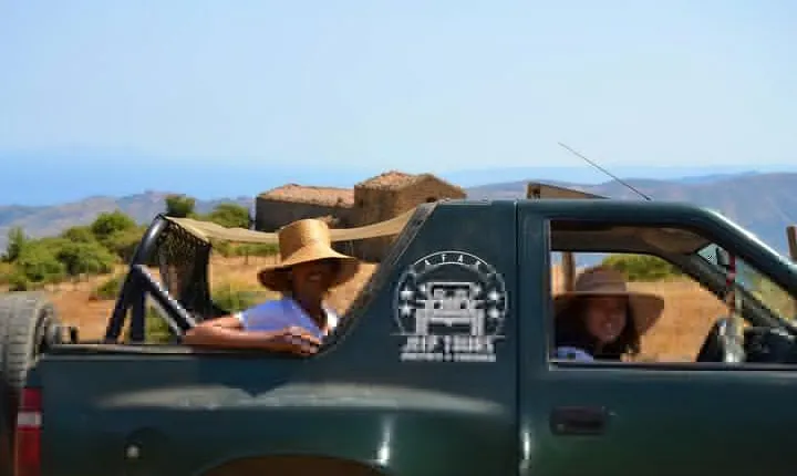  Safari Jeep Wild Adventure