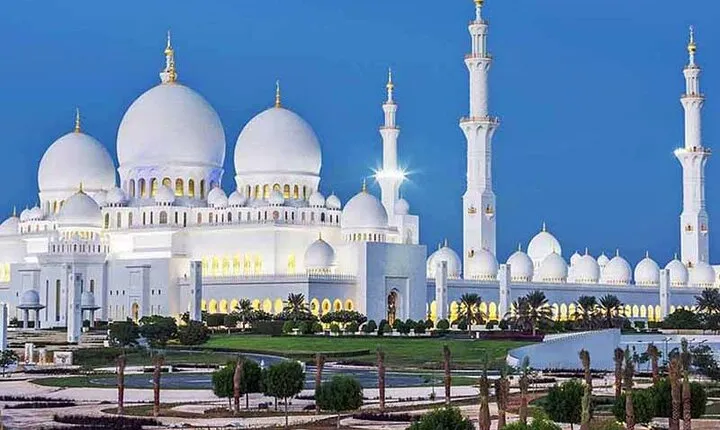 Full-Day Abu Dhabi City Guided Tour from Dubai