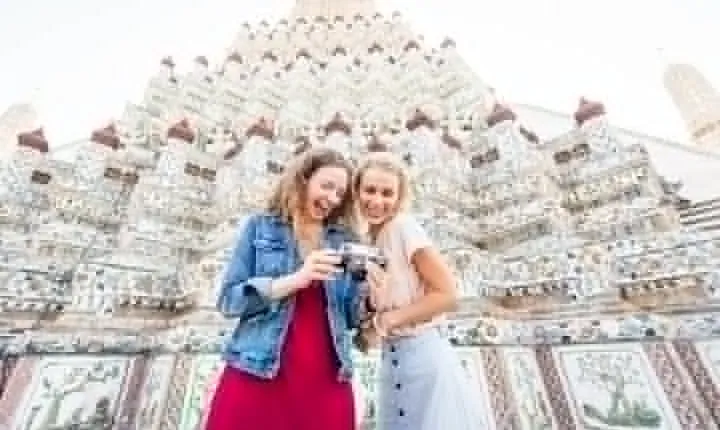 Grand Palace & Temples of Bangkok with experienced guide