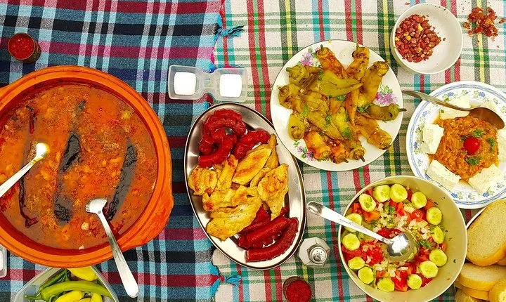 Traditional cooking class at home