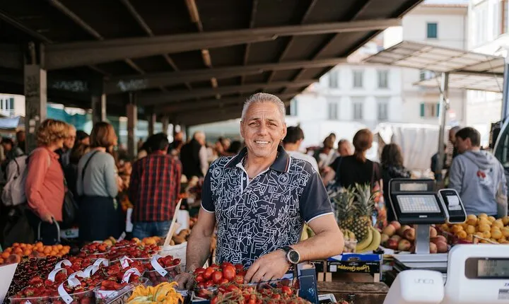 Devour Florence Food Tour with Sant'Ambrogio Market Visit