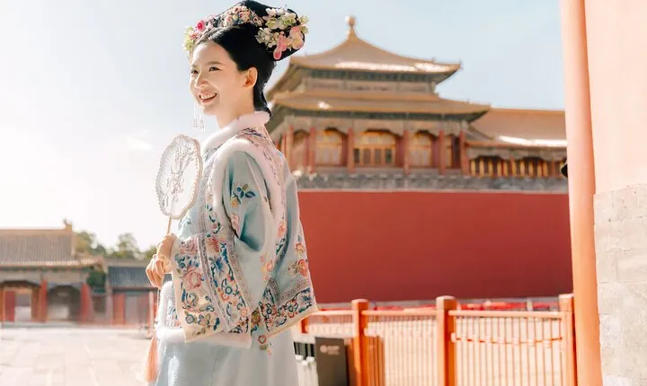 Traditional Chinese Dress in Beijing