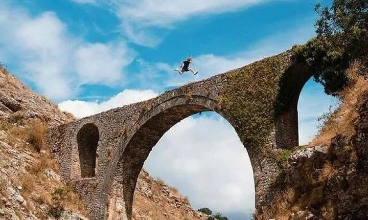 Walking Tour “The Old Bazaar, Cfake, Dunavat, Ali Pasha Bridge"