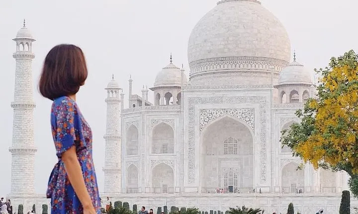 Private Taj Mahal Agra fort Day Trip from Delhi By Car 