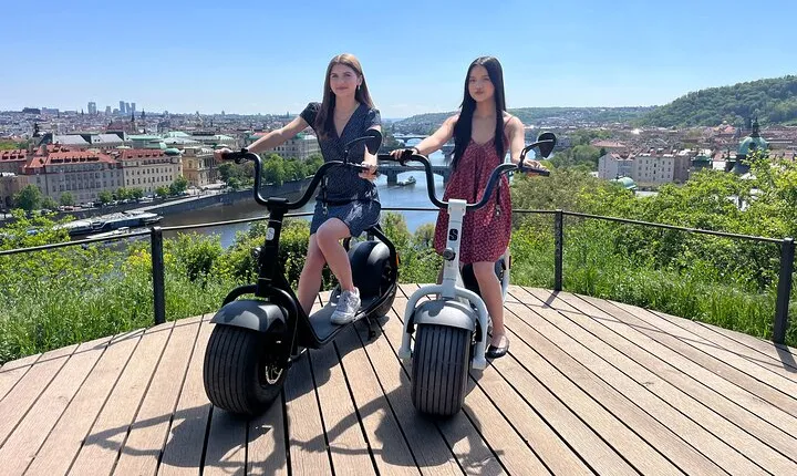 Prague Fat Tire SCROOSER or Regular Scooter City Tour