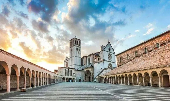 Private Arrival Transfer: Rome Hotels or Fiumicino Airport to Umbria Hotels