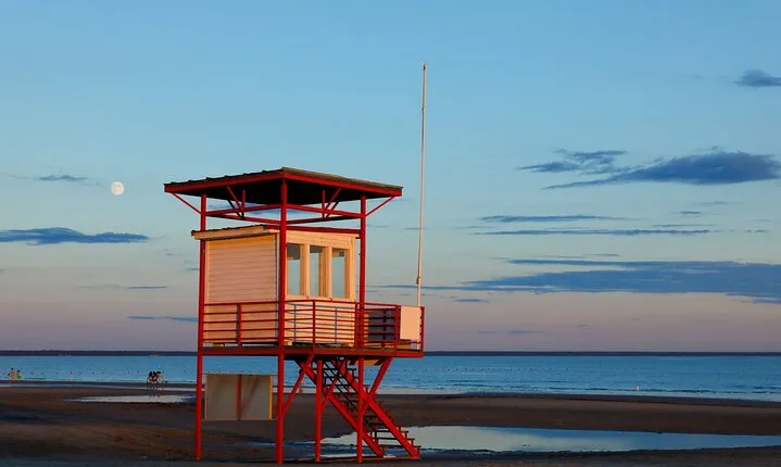 Enchanting Pärnu: A Journey Through Time & Tides