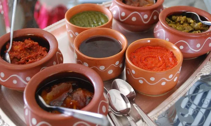 Home-Cooked Lunch in a Local Agra Home
