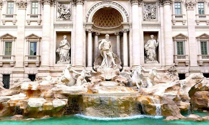 Small-Group Express Tour of Trevi Fountain with Undergrounds