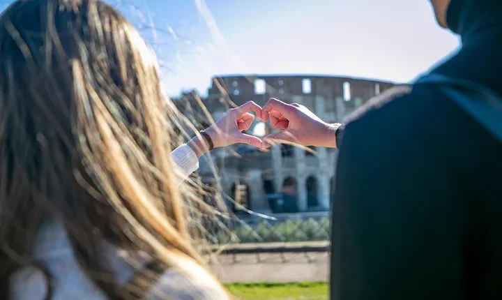 Colosseum, Forum & Trevi Fountain Tour in Rome W Gelato Tasting