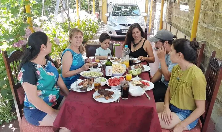 Chilean Roast Gastronomic Experience in a Family Home