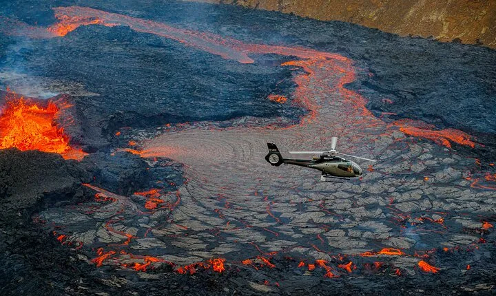 Helicopter Tour Over Iceland’s Reykjanes Volcano Eruption Site