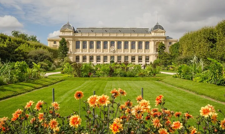 Museum of Natural History, Jardin des Plantes Tour Paris