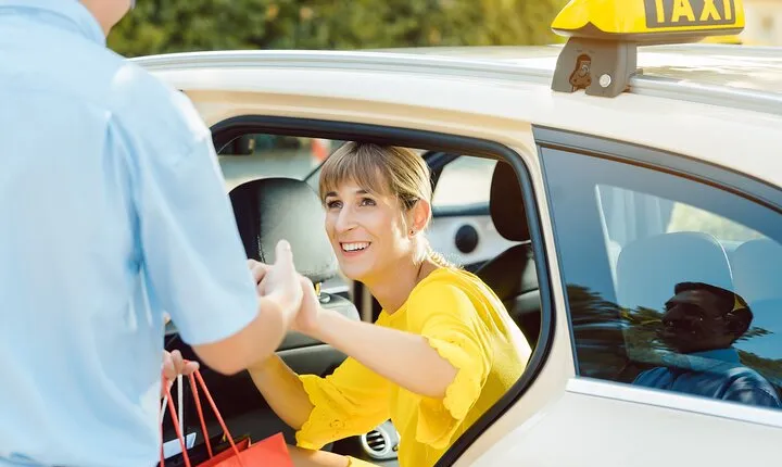 From central Athens to Piraeus Port