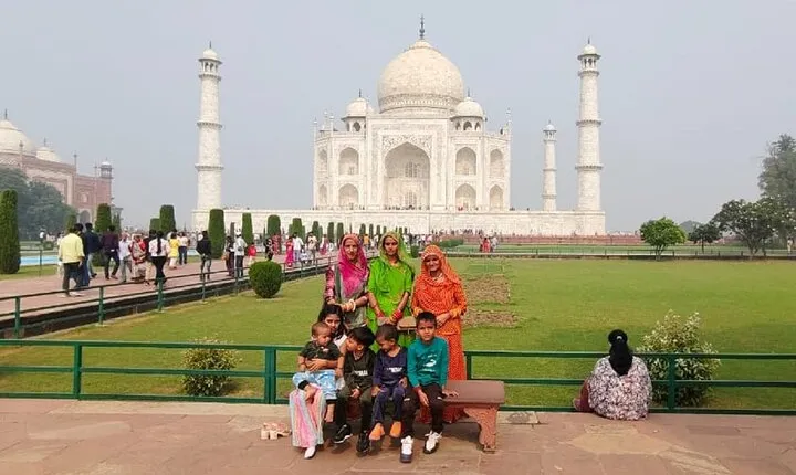 From Delhi: 2-Days Taj Mahal & Agra City Tour With Fatehpur Sikri