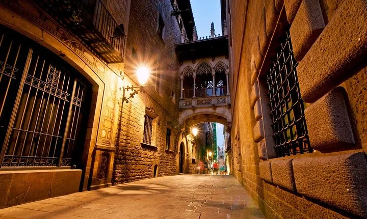 The Gothic Trail – Ghosts of Barcelona Exploration Game