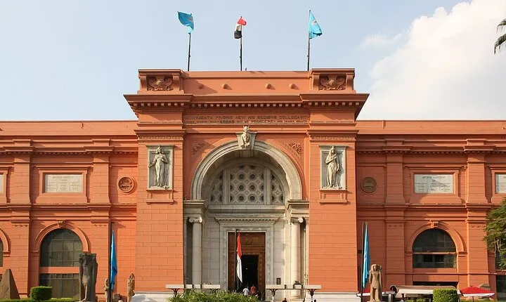  Day Tour to Egyptian Museum Citadel and Khan Khalili Bazaar