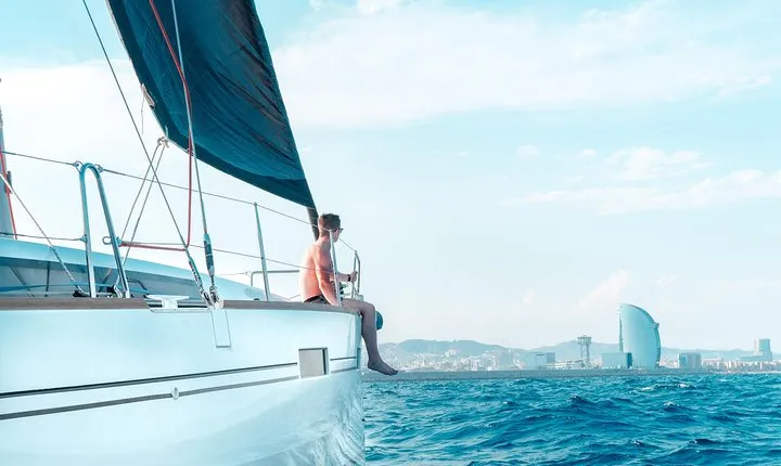2-Hour Small Group Cruise from Barcelona