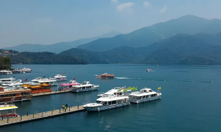 One-day Sun Moon Lake Tour Package