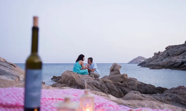 Romantic Cycling Tour with Private Picnic at the beach