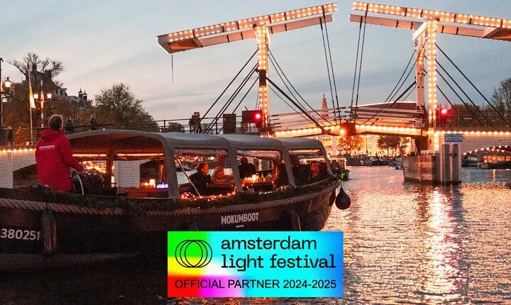 Amsterdam: Light Festival (Semi) Open Boat - Drinks & Snacks