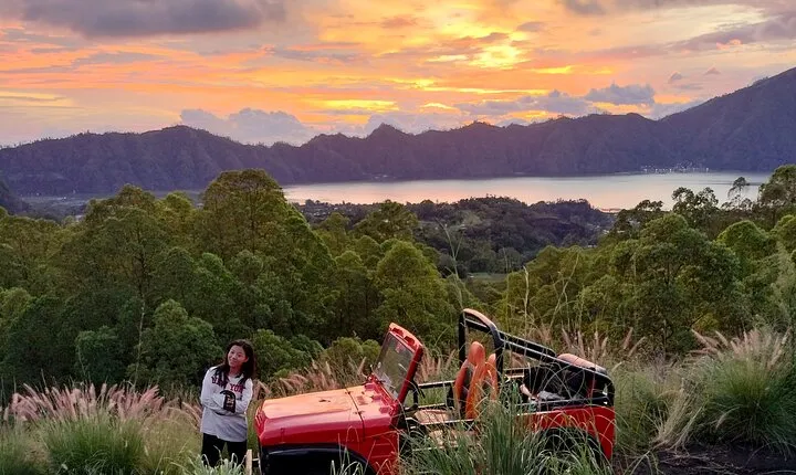 Bali Volcano Jeep Tour : Sunrise & Black Lava Visit