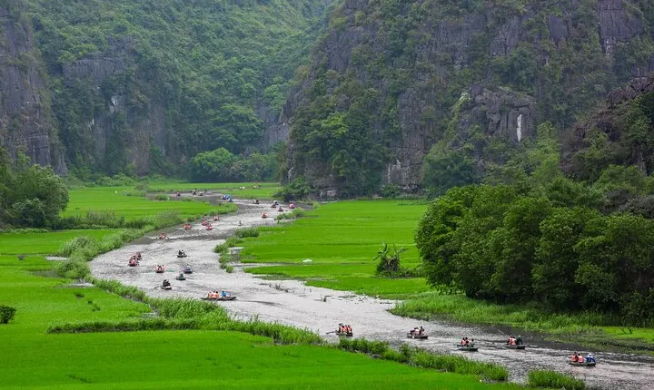 Mua Cave, Tam Coc and Hoa Lu: Cycling and Group of 11 Paxs