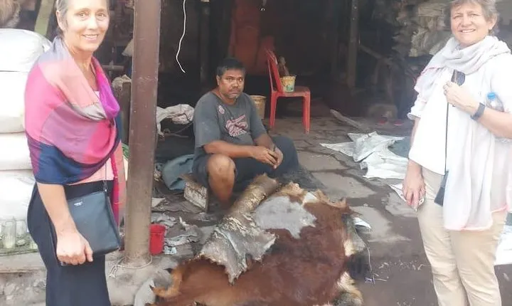 Dharavi Slum Tour with Laundry And Hotel Transfer (South Mumbai)