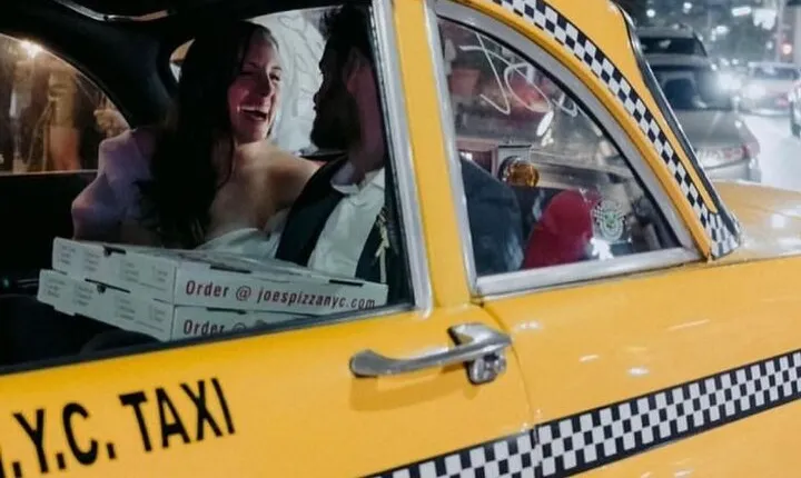 Private Brooklyn Pizza Tour by Vintage NYC Taxi Cab