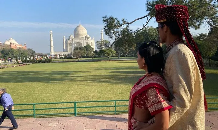 Taj Mahal Tour From Delhi
