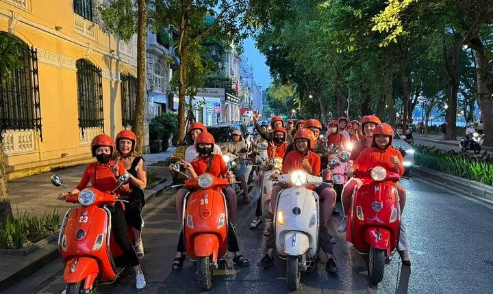 Vespa Female Ao Dai riders Night Street Food + Train Street Tour