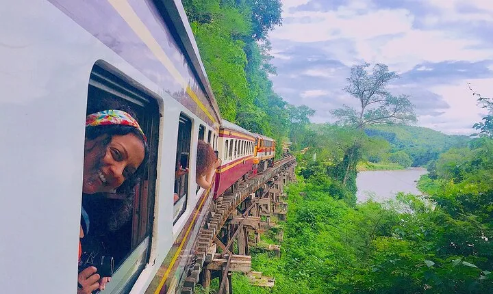 Private Tour : Bridge over River Kwae and Death Railway