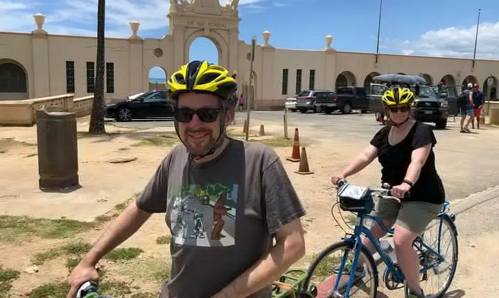 Hawaiian Food Tour by Bike in Oahu