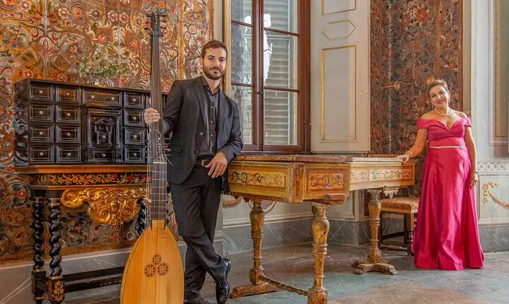 Siena: Intimate Opera Concert & Tour in Piazza del Campo