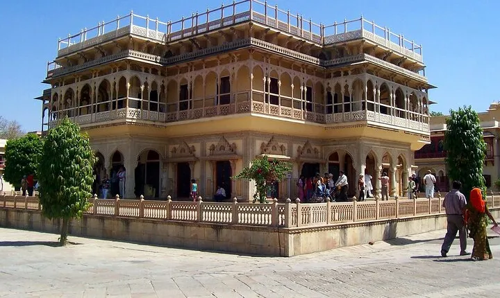 Private Day Trip to Jaipur from Delhi by Train