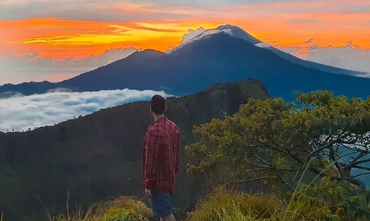 Mount Batur Sunrise Trekking with Natural Hot Spring