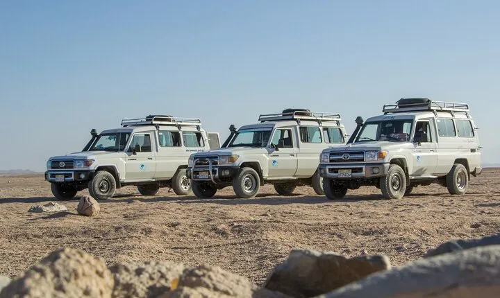 All-Day Jeep Safari by Sunset Dinner Show & Camel Ride-Marsa Alam