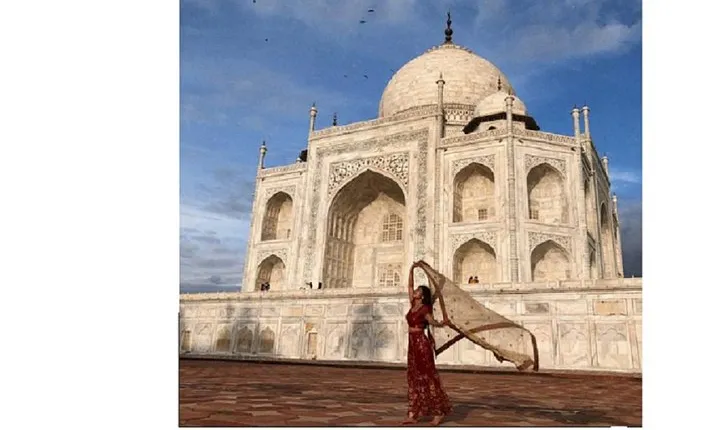 Thanks giving Delhi Agra Taj Mahal Tour