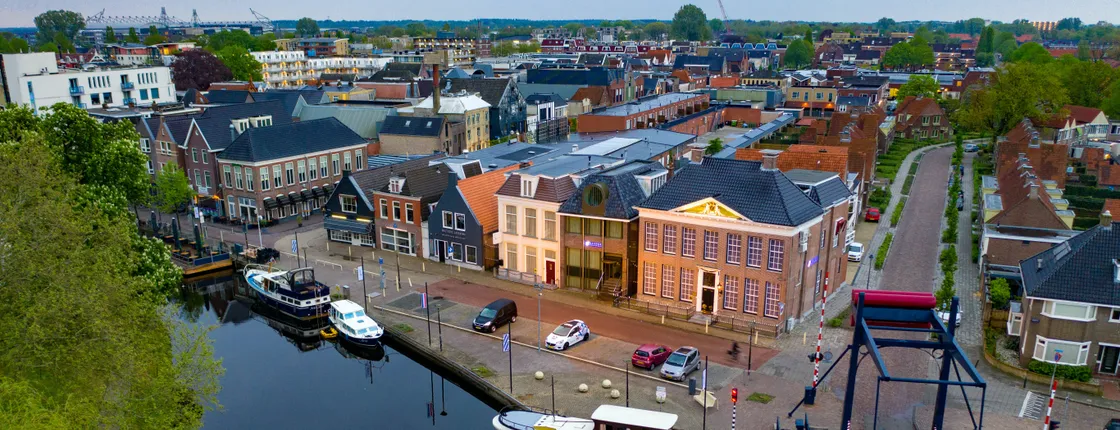 Self guided tour with interactive city game of Heerenveen