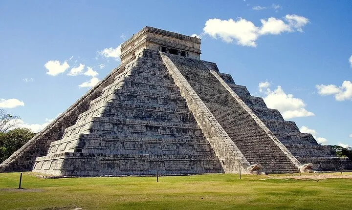 Chichen Itza Tour, Cenote Samula, Valladolid from Cancún