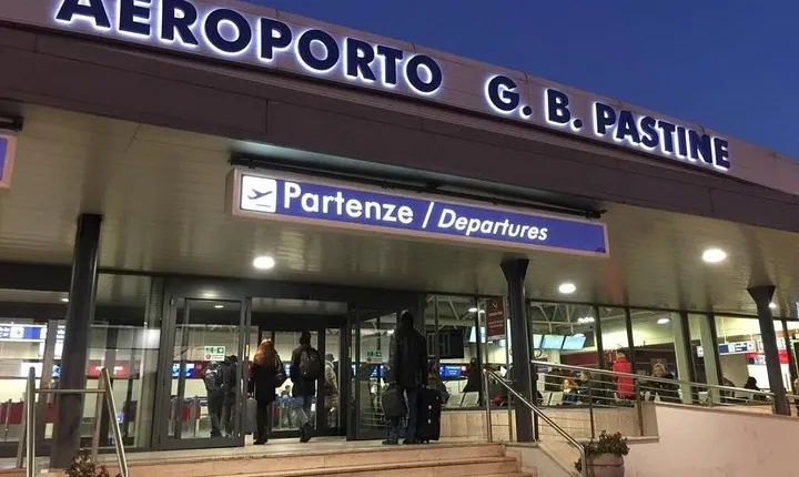 Private Departure Transfer: Hotel to Rome Ciampino Airport
