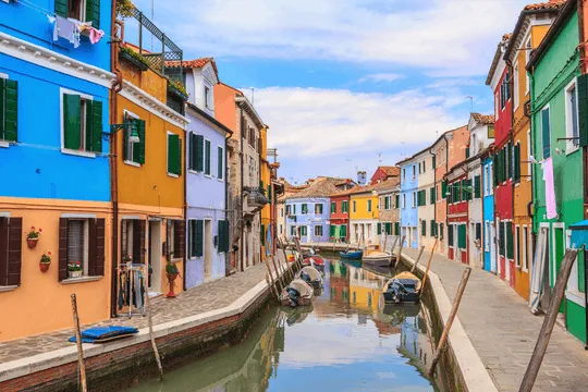 Half-day boat tour to Murano and Burano from Venice city center